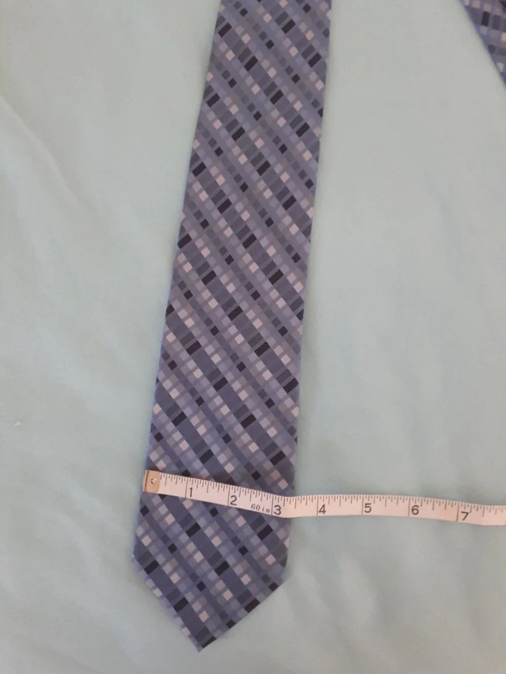 Van Heusen Men's tie blue line pattern silk - Picture 2 of 4